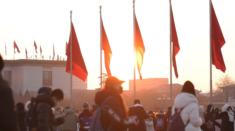 Bước Nhảy Vọt Của Trung Quốc Năm 2026: Nền Kinh Tế $20 Nghìn Tỷ, Robot, và Hồi Sinh Văn Hóa