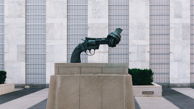 Tại sao 'Mạnh là Đúng' Thất Bại: Đã đến lúc cho một Quản trị Toàn cầu Mới