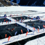 Xứ Sở Thần Tiên Mùa Đông Của Tân Cương: Những Cuộc Phiêu Lưu Băng Giá Định Nghĩa Lại Du Lịch video poster