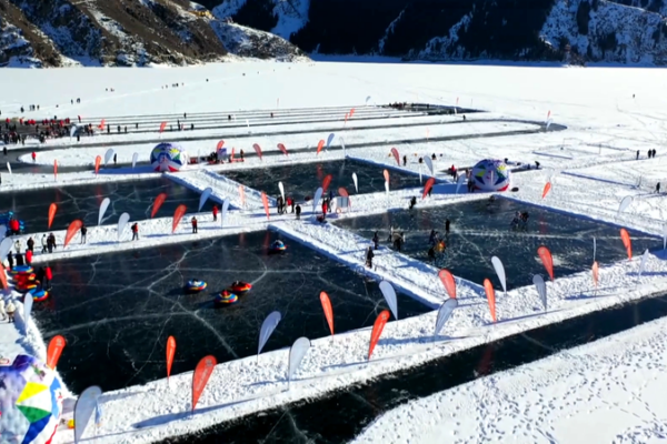 Xứ Sở Thần Tiên Mùa Đông Của Tân Cương: Những Cuộc Phiêu Lưu Băng Giá Định Nghĩa Lại Du Lịch video poster