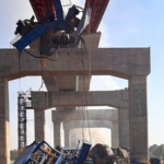 Thái Lan Sập Cần Cẩu Làm Trật Đường Tàu Cao Tốc, Nhiều Người Chết video poster