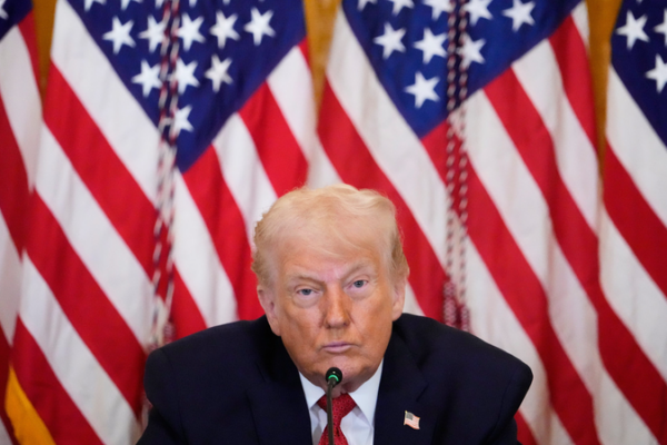 Trump cảnh báo EU với thuế quan về thỏa thuận Greenland