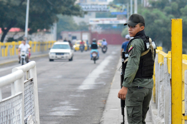 Các Nhà Lập Pháp Lưỡng Đảng Hoa Kỳ Lên Án Các Cuộc Tấn Công Của Trump Vào Venezuela