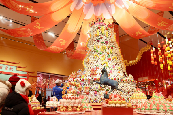 Buổi Triển lãm Mới ở Bắc Kinh Mang Những Truyền Thống Tết Nguyên Đán Vào Cuộc Sống